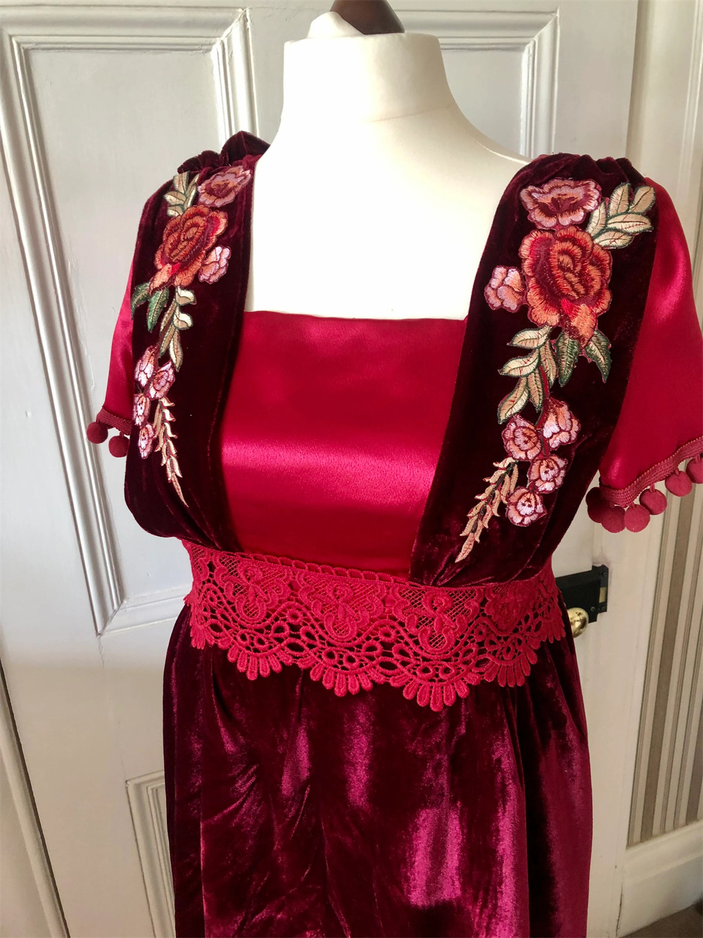 Victorian Edwardian Downton Ab – Embroidery Rose Bewertung und Preis
