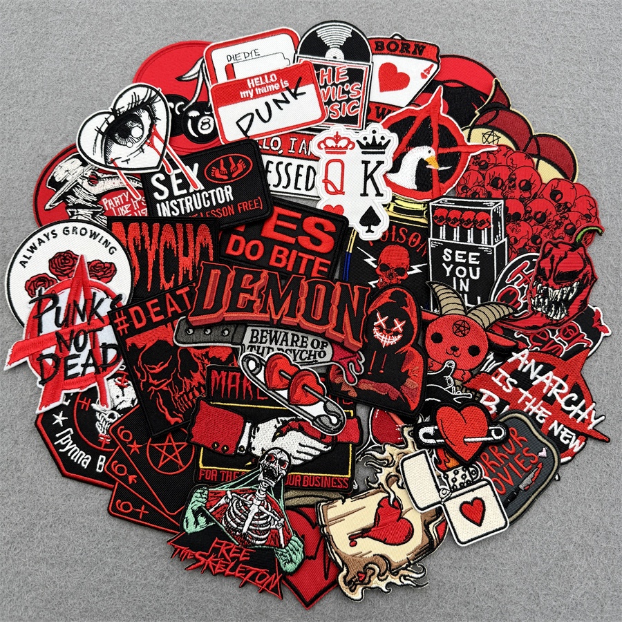 40pcs/lot PUNK Assorted  Iron  – Embroidery Jacket Jeans Bewertung und Preis