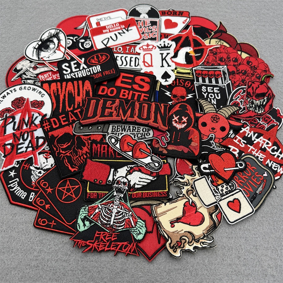 40pcs/lot PUNK Assorted  Iron  – Embroidery Jacket Jeans Bewertung und Preis