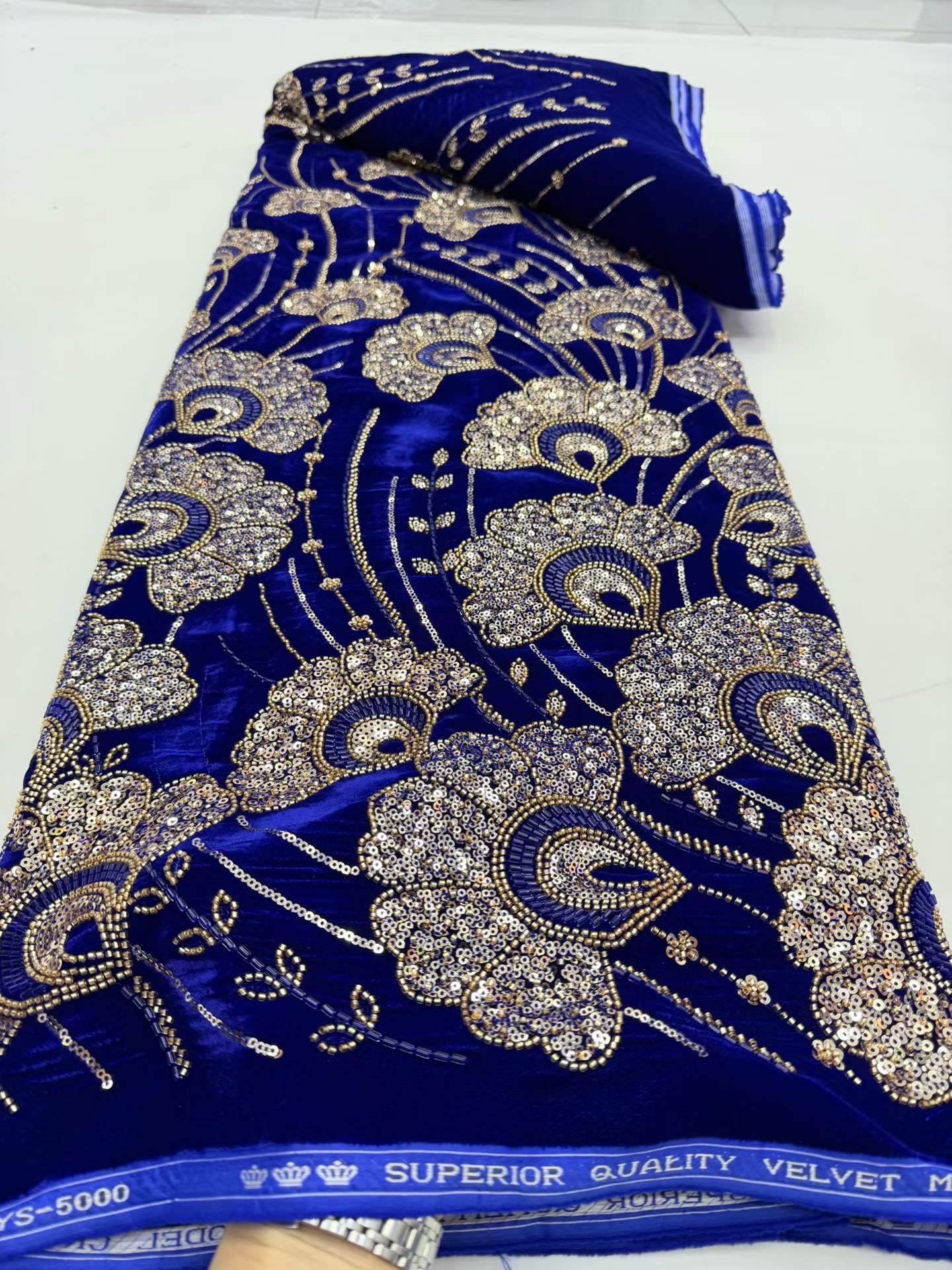Nigerian French Velvet Lace Fa – Velvet Fabric Embroidery Bewertung und Preis