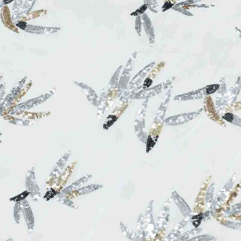 White three-dimensional flower – Velvet Fabric Embroidery Bewertung und Preis