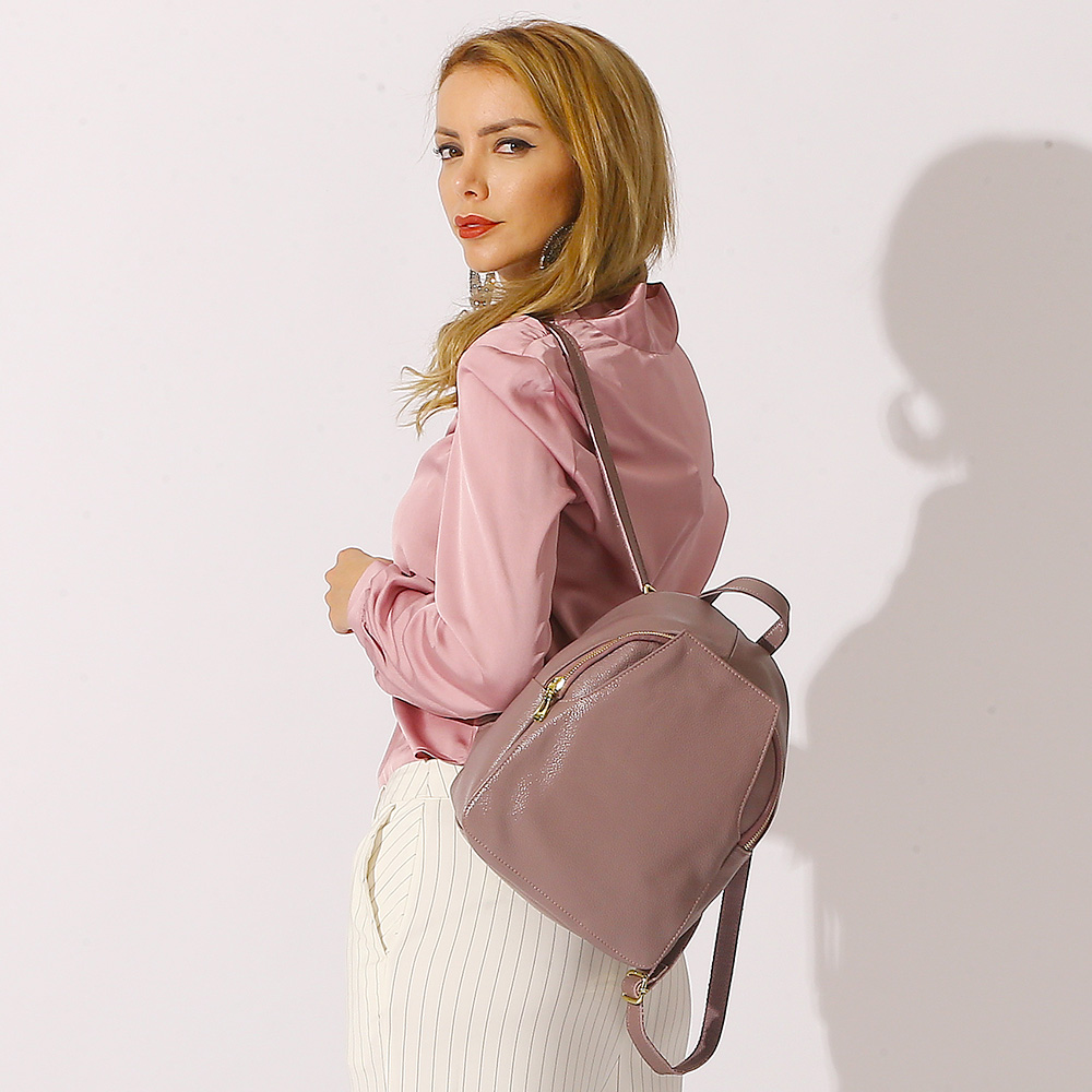 Zency Charm Women Backpack 100 – Embroidery Charm Bewertung und Preis