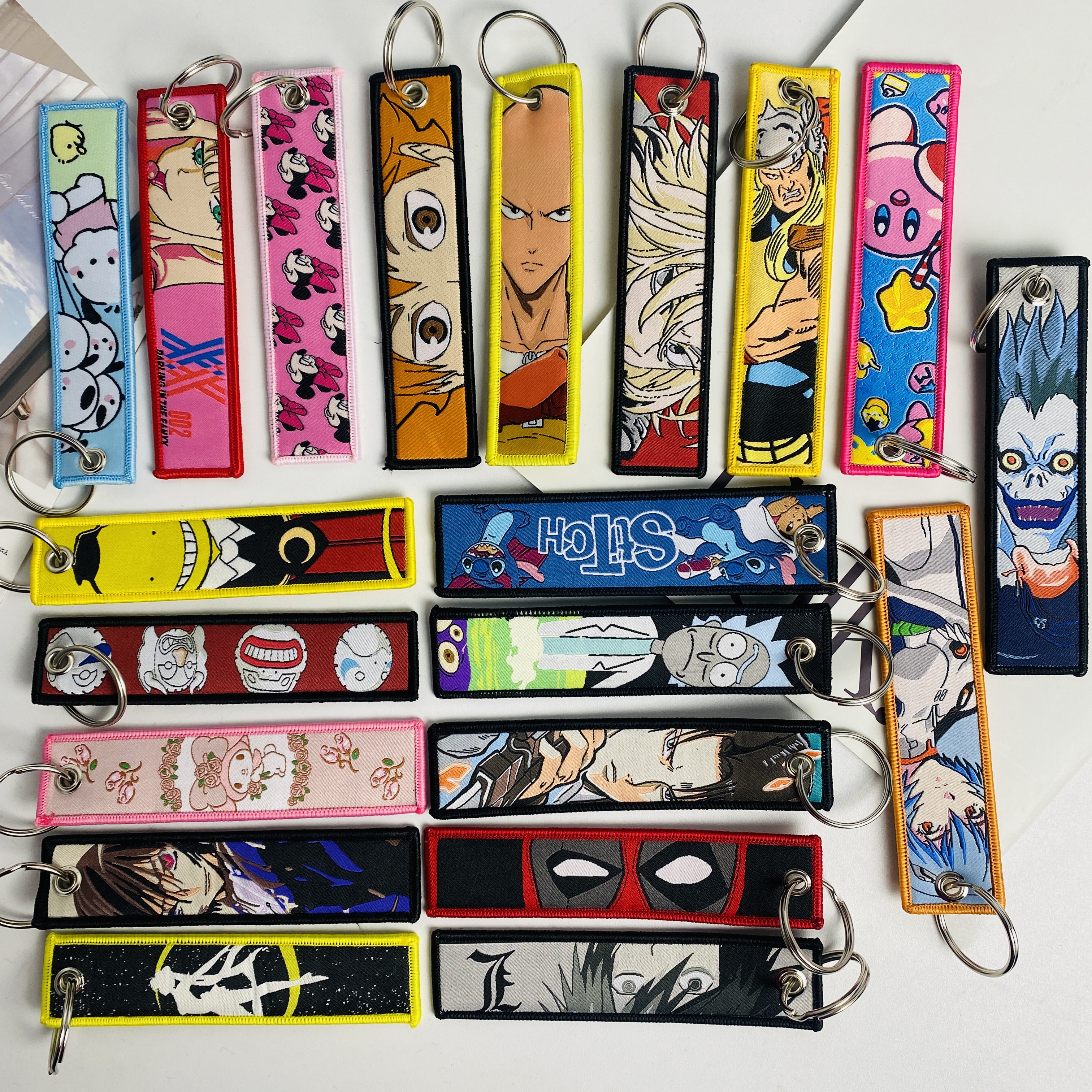 Anime Lock Keychain Fan Gifts  – Embroidery Charm Bewertung und Preis