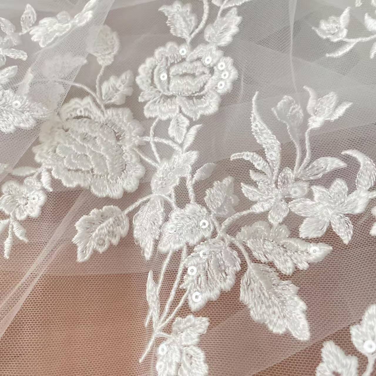 French Embroidered Lace Fabric – Embroidery Flower Pattern Bewertung und Preis