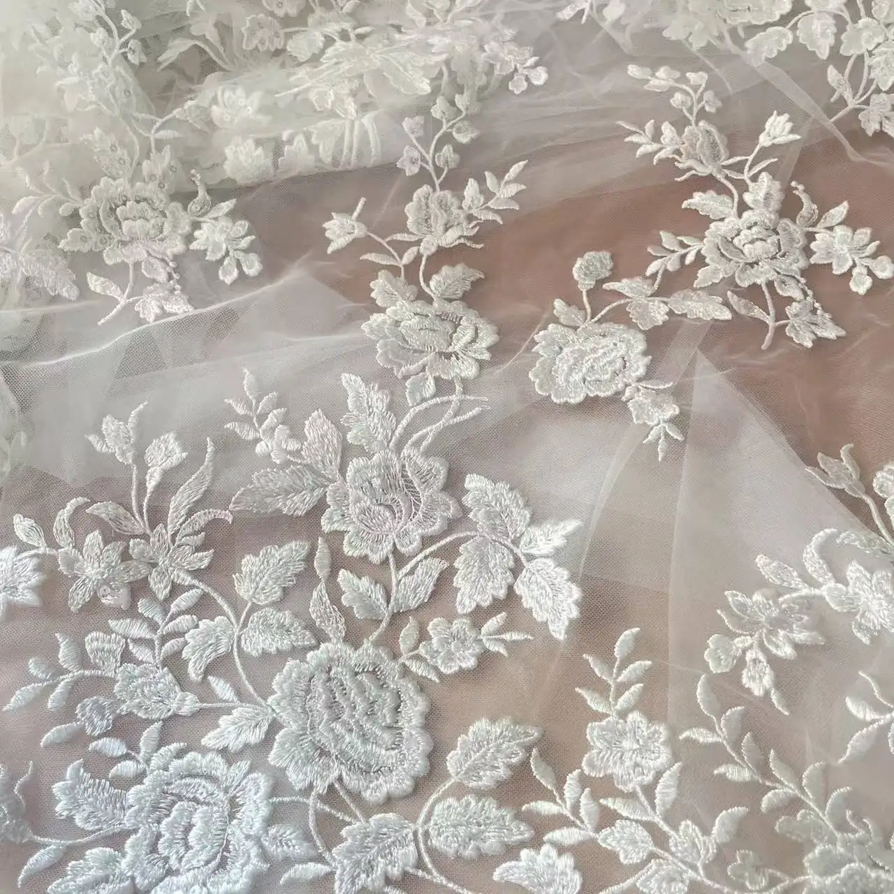 French Embroidered Lace Fabric – Embroidery Flower Pattern Bewertung und Preis