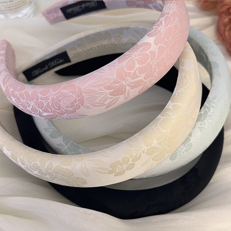 Fashion Women Embroidery Rose  – Embroidery Hooping Bewertung und Preis